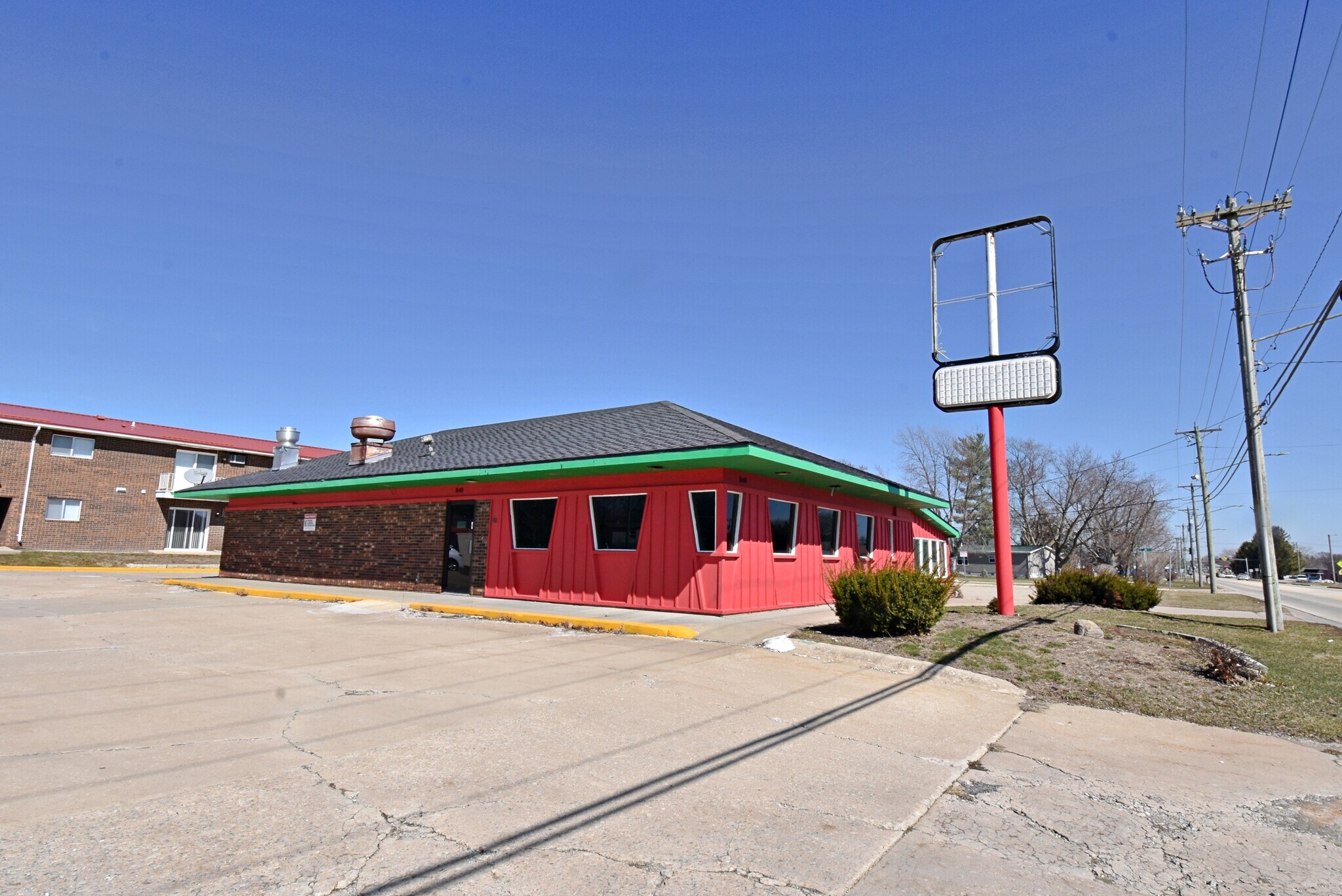 1640 1st St W, Independence, IA à vendre Photo principale– Image 1 sur 14