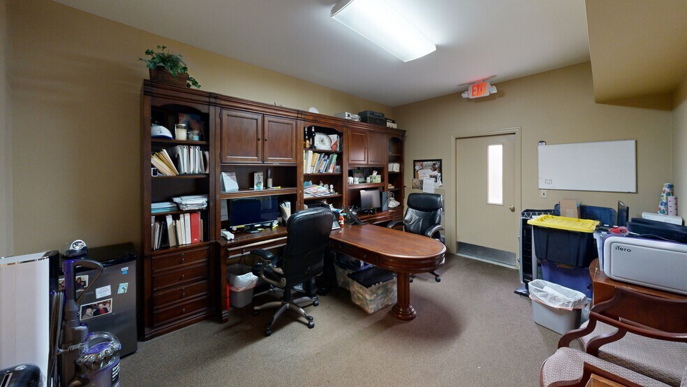 430 Bridge Plaza Dr, Manalapan Township, NJ à vendre - Numérisation 3D Matterport – Image 2 sur 23