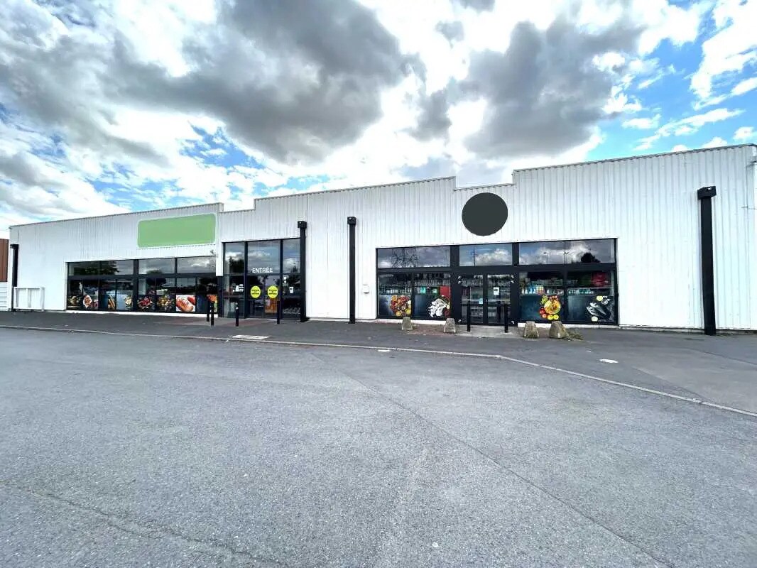 Local commercial dans Saint-Quentin à vendre Photo de l’immeuble– Image 1 sur 10
