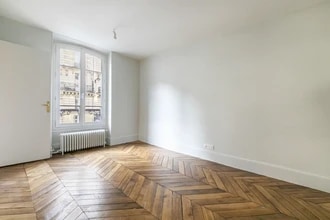 4 Rue De Châteaudun, Paris à louer Photo de l’immeuble– Image 2 sur 8