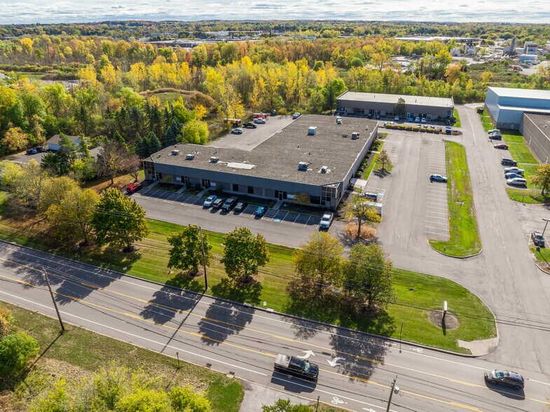 2975 Brighton Henrietta Town Line Rd, Rochester, NY à vendre - Photo de l’immeuble – Image 2 sur 12