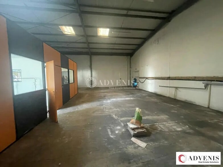 Local d’activités dans Mérignac à louer - Photo intérieure – Image 2 sur 6