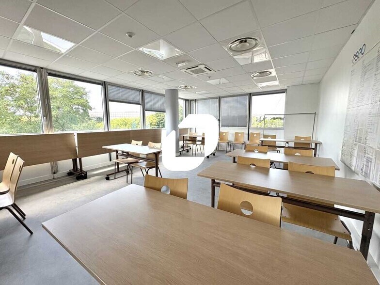 Bureau dans Vélizy-Villacoublay à louer - Photo intérieure – Image 1 sur 12