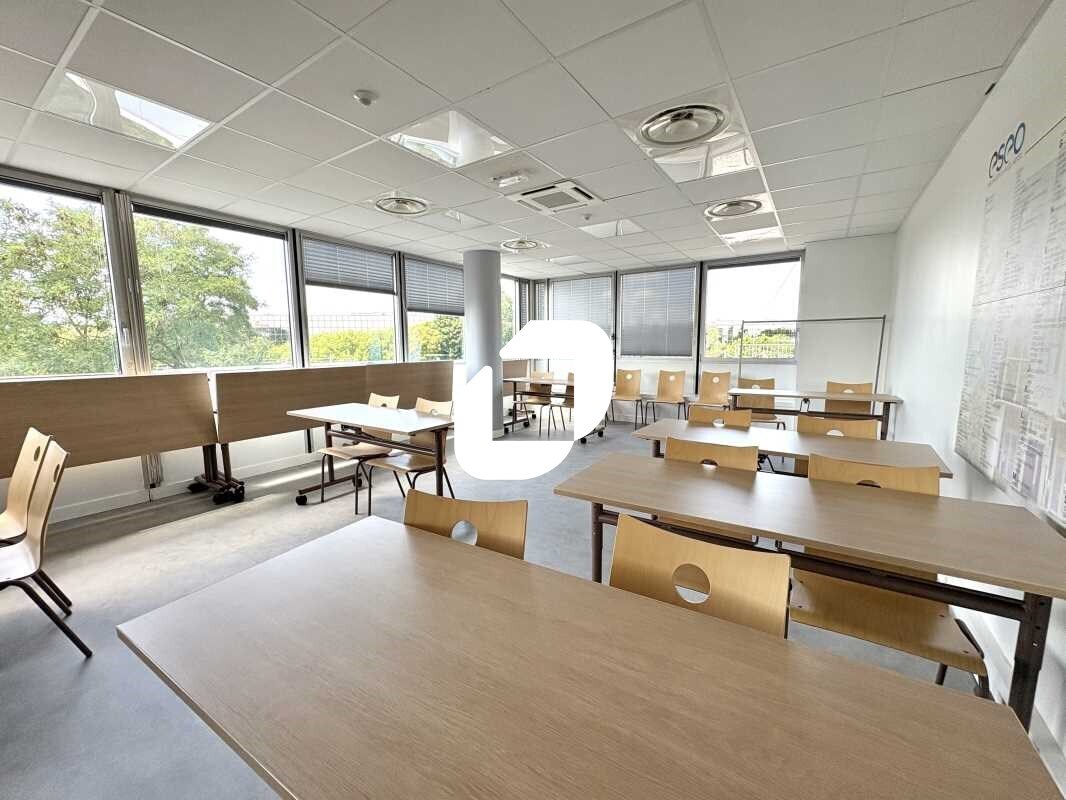 Bureau dans Vélizy-Villacoublay à louer Photo intérieure– Image 1 sur 13