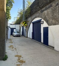 338-349 Thorpe Rd, Londres à louer Photo de l’immeuble– Image 1 sur 3