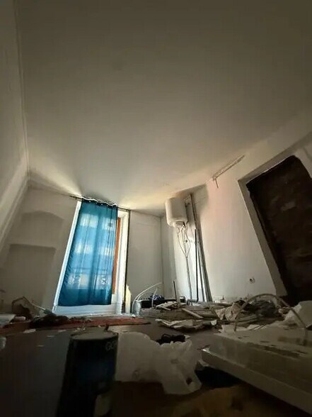 Local commercial dans Paris à louer - Photo intérieure – Image 2 sur 6