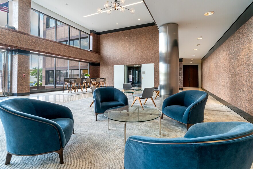 6400 Shafer Ct, Rosemont, IL à louer - Photo de l’immeuble – Image 3 sur 14