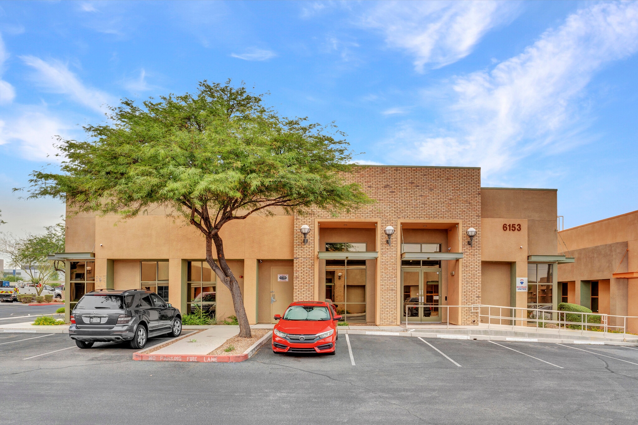 6153 S Rainbow Blvd, Las Vegas, NV à vendre Photo de l’immeuble– Image 1 sur 12