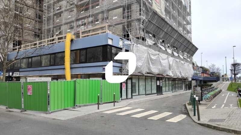Bureau dans Suresnes à louer - Photo de l’immeuble – Image 3 sur 6