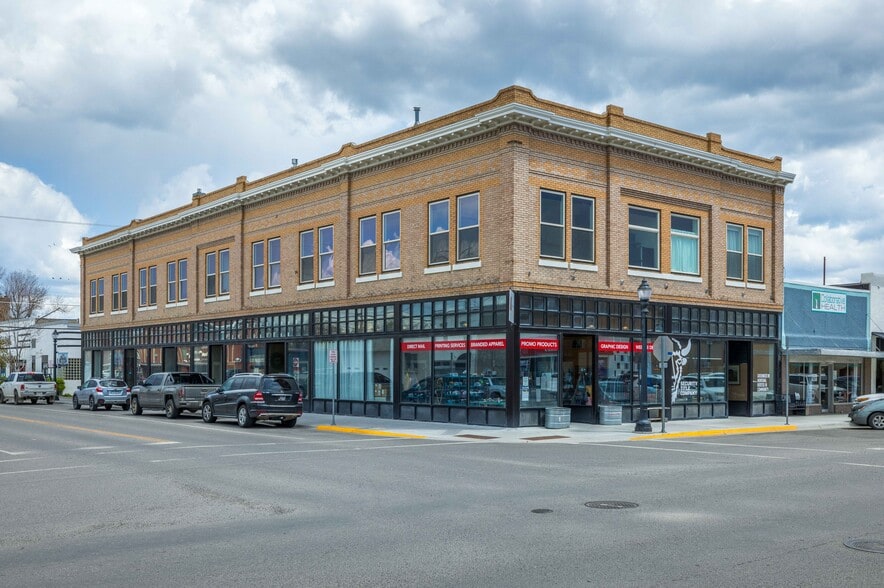 112 E Lewis St, Livingston, MT à louer - Photo principale – Image 1 sur 1