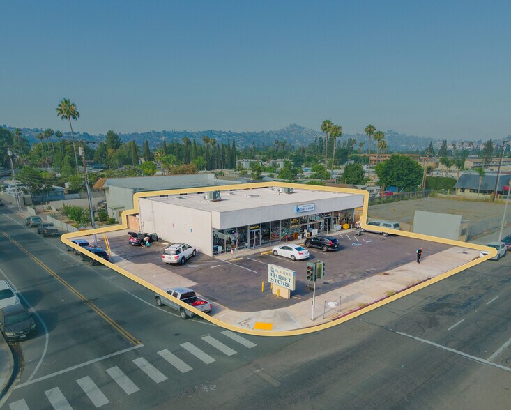 993 E Main St, El Cajon, CA à vendre - Photo de l’immeuble – Image 1 sur 10