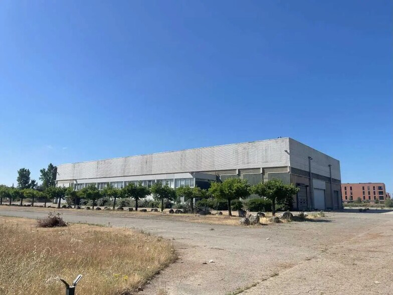 Industriel/Logistique dans Toulouse à vendre - Photo de l’immeuble – Image 3 sur 8