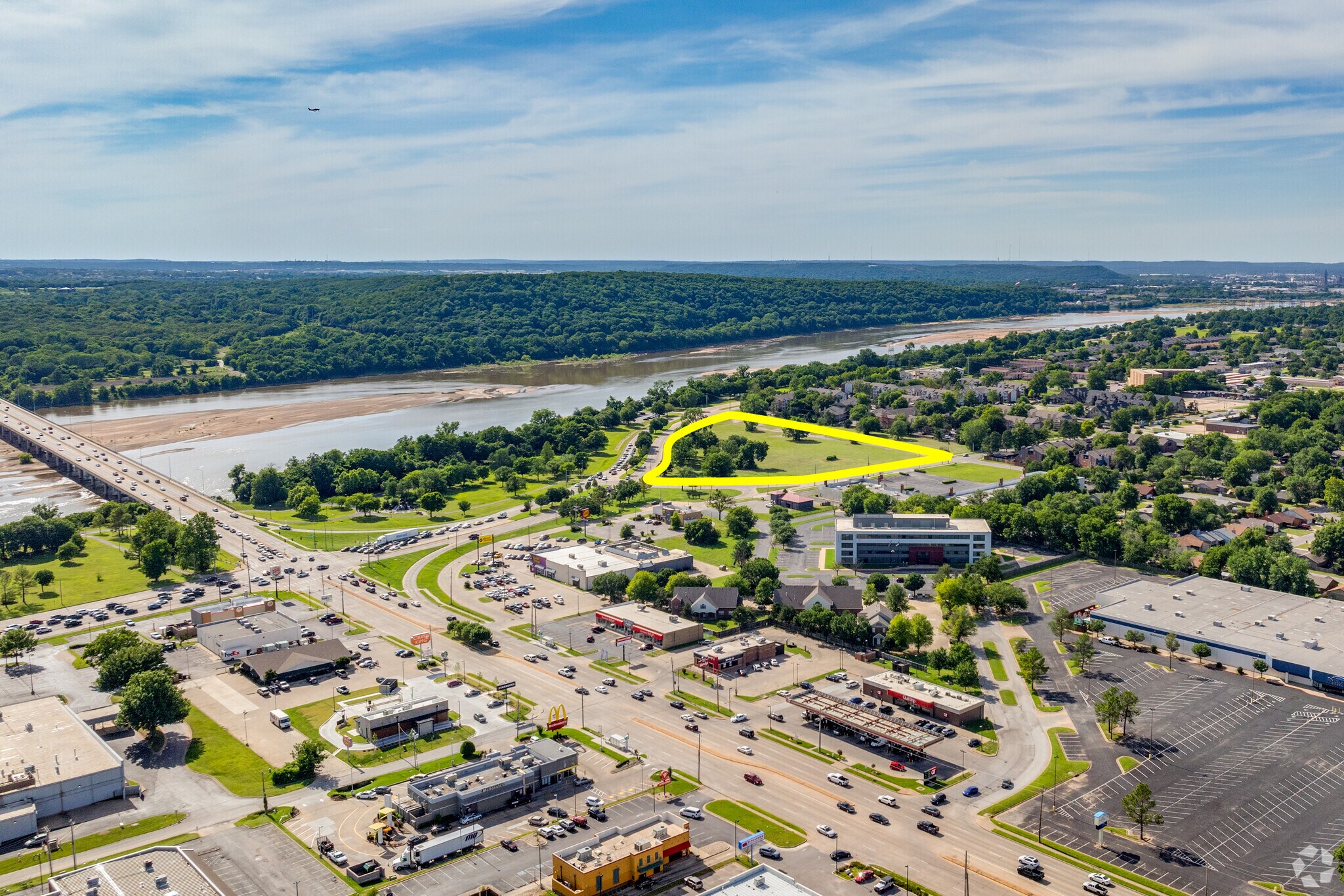7000 S Riverside Dr, Tulsa, OK à vendre Photo principale– Image 1 sur 14