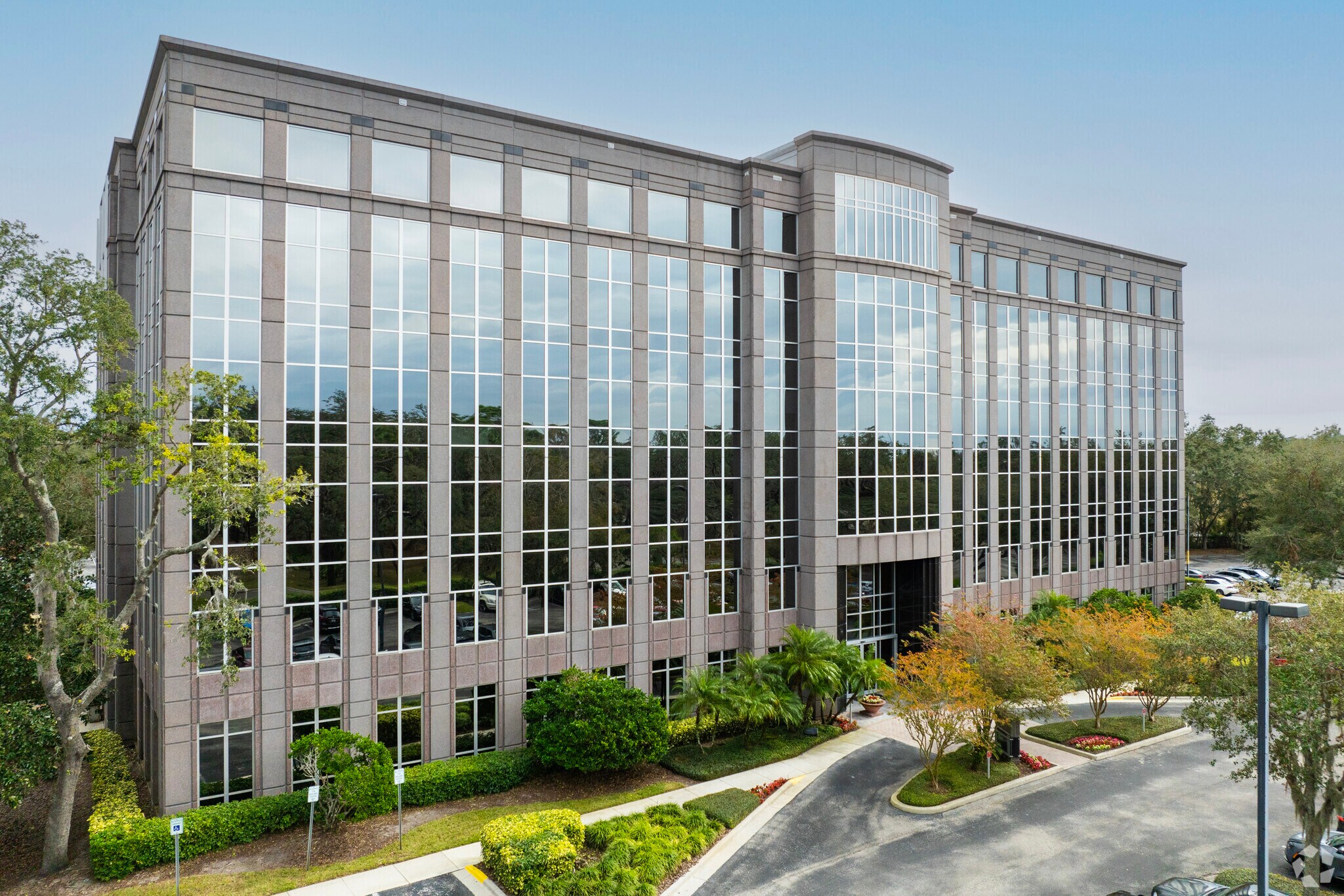 8800 Grand Oak Cir, Tampa, FL à louer Photo principale– Image 1 sur 7