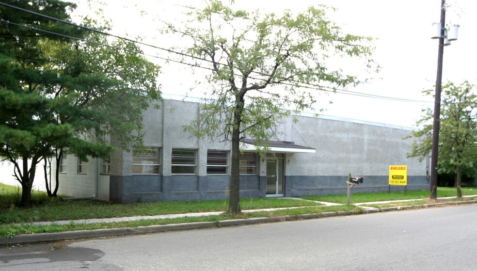 60 Liberty St, Metuchen, NJ à vendre - Photo de l’immeuble – Image 3 sur 4