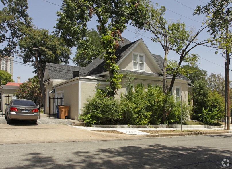 1800 Rio Grande St, Austin, TX à louer - Photo de l’immeuble – Image 2 sur 3