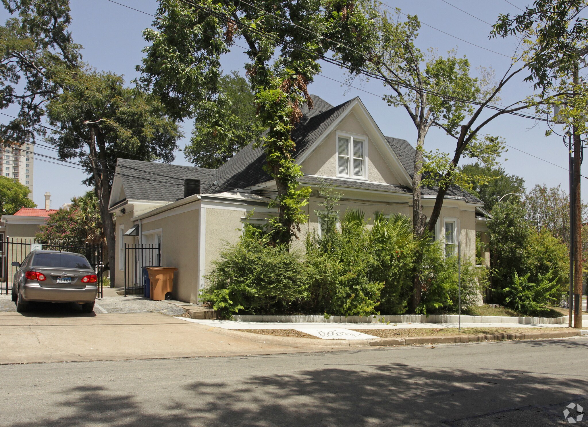 1800 Rio Grande St, Austin, TX à louer Photo principale– Image 1 sur 4