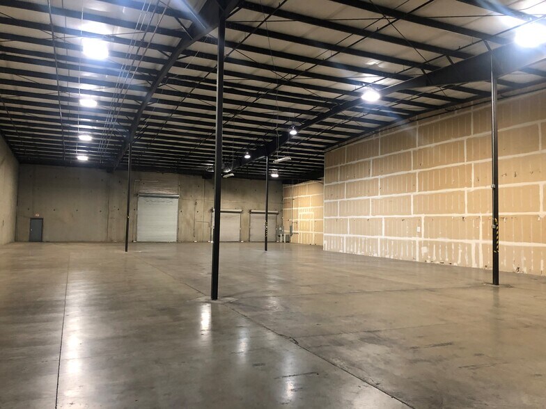 11391 Sunrise Gold Cir, Rancho Cordova, CA à louer - Photo intérieure – Image 2 sur 9