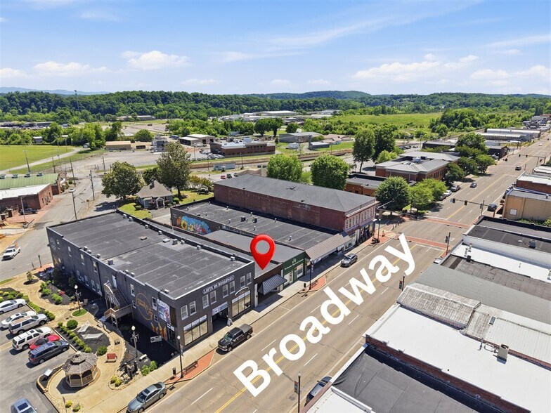 110 E Broadway St, Lenoir City, TN à vendre - Photo de l’immeuble – Image 2 sur 11