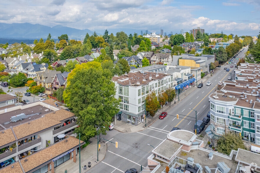 2665-2695 W 4th Ave, Vancouver, BC à louer - Aérien – Image 3 sur 7