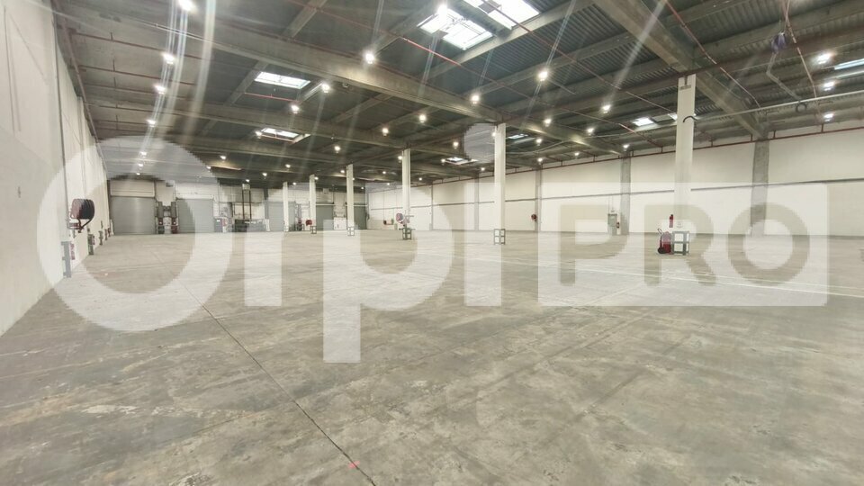 Industriel/Logistique dans Les Ulis à louer - Photo de l’immeuble – Image 1 sur 5