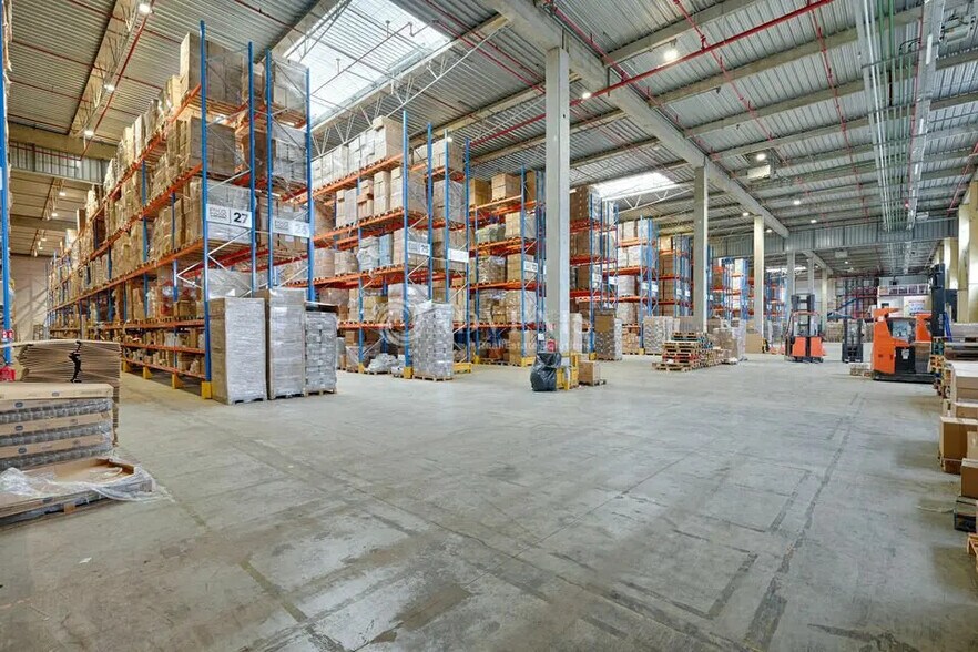 Industriel/Logistique dans Marly-la-Ville à louer - Photo de l’immeuble – Image 1 sur 5