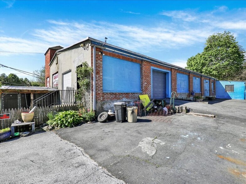 1524 Friedensburg Rd, Reading, PA à vendre - Photo de l’immeuble – Image 3 sur 30