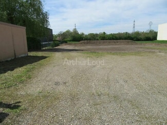 Plus de détails pour Terrain à louer