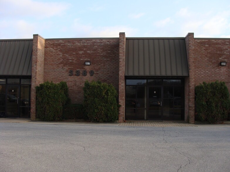 5389 Enterprise St, Eldersburg, MD à louer - Photo de l’immeuble – Image 2 sur 4