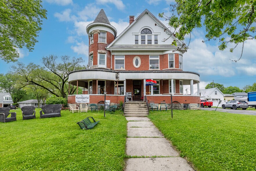 518 Jackson St, Saint Marys, OH à vendre - Photo de l’immeuble – Image 2 sur 13