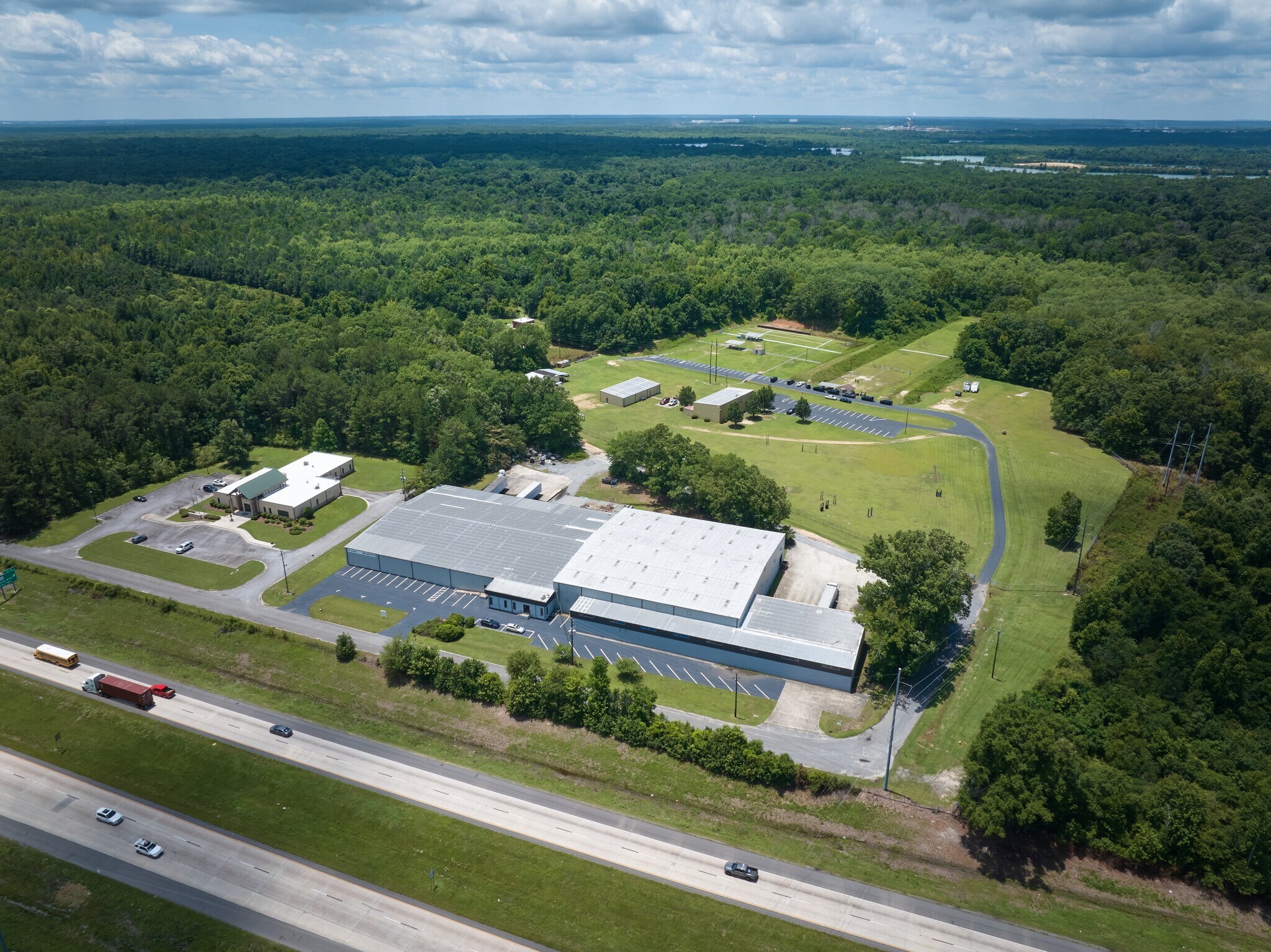 4345 Confederate Way, Macon-Bibb, GA à vendre Photo de l’immeuble– Image 1 sur 12
