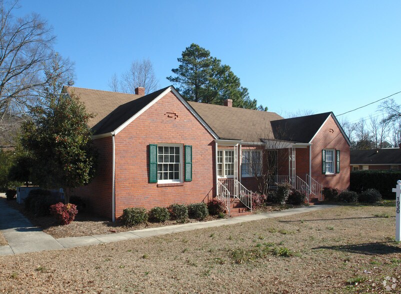 1928 Fort Bragg Rd, Fayetteville, NC à louer - Photo de l’immeuble – Image 3 sur 4