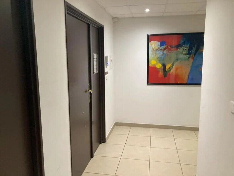 Bureau dans Toulon à louer - Photo de l’immeuble – Image 3 sur 8
