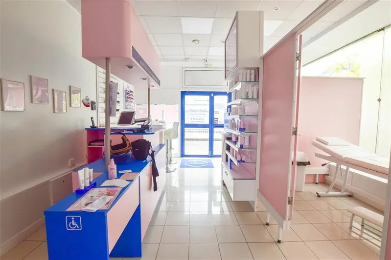 Local commercial dans Colombes à louer - Photo de l’immeuble – Image 3 sur 8
