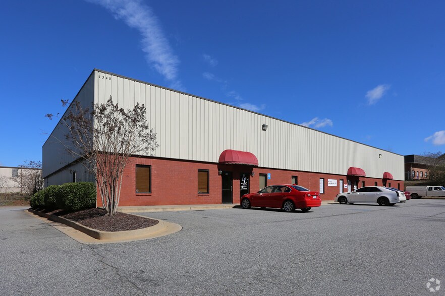 1340 Oak Industrial Ln, Cumming, GA à louer - Photo de l’immeuble – Image 1 sur 5