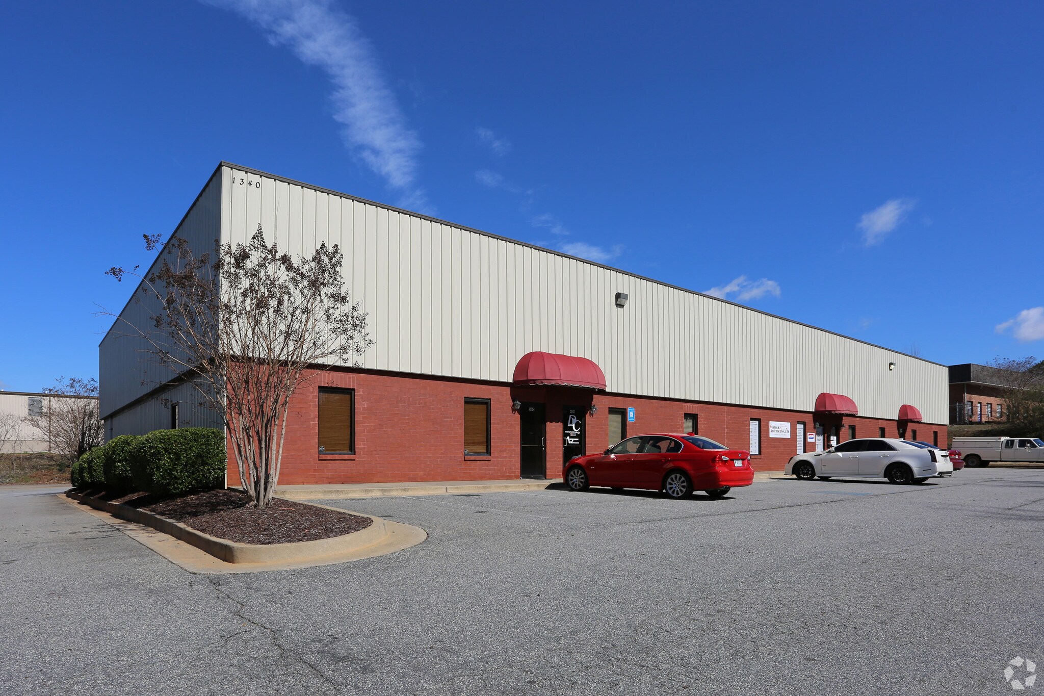 1340 Oak Industrial Ln, Cumming, GA à louer Photo de l’immeuble– Image 1 sur 6