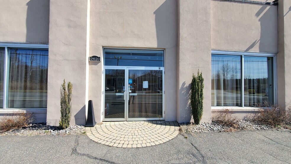 2420 Rt 52, Pine Bush, NY à louer - Photo de l’immeuble – Image 1 sur 23