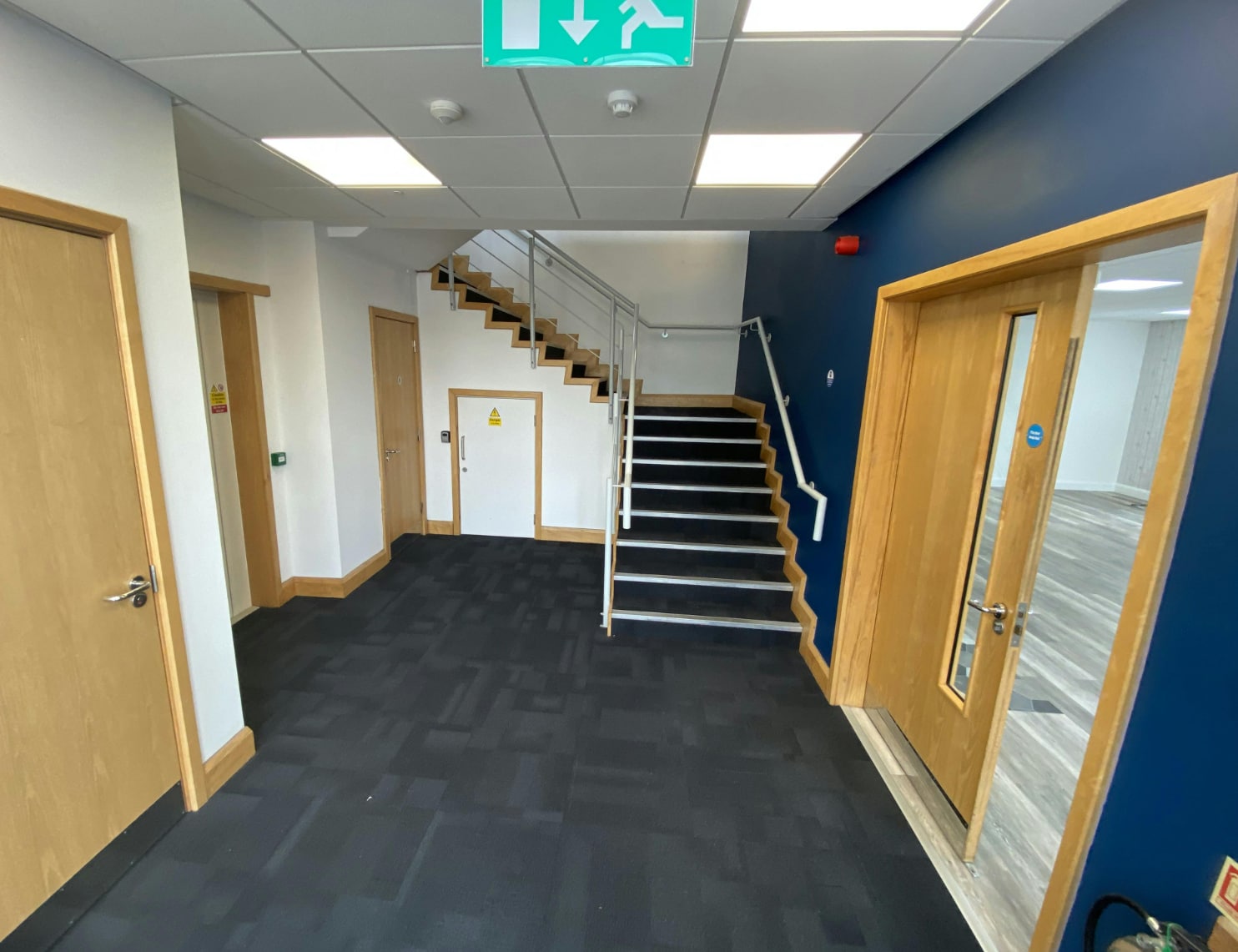 4250-4255 Park Appr, Leeds à louer Photo intérieure– Image 1 sur 2