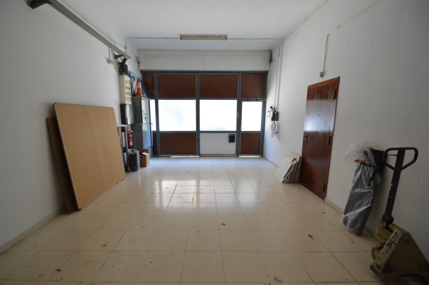 Immeuble residentiel dans Santa Coloma de Gramenet, Barcelona à vendre Photo intérieure– Image 1 sur 2