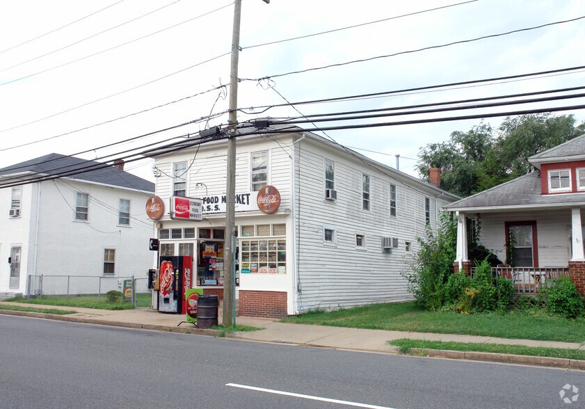 1806 Fall Hill Ave, Fredericksburg, VA à vendre - Photo de l’immeuble – Image 2 sur 16