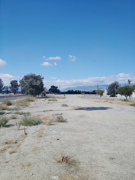 G St, San Bernardino, CA à vendre - Photo de l’immeuble – Image 2 sur 6