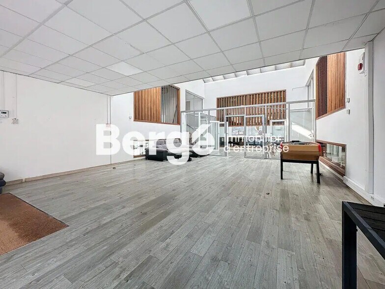 Bureau dans SOPHIA ANTIPOLIS à vendre - Photo de l’immeuble – Image 2 sur 16
