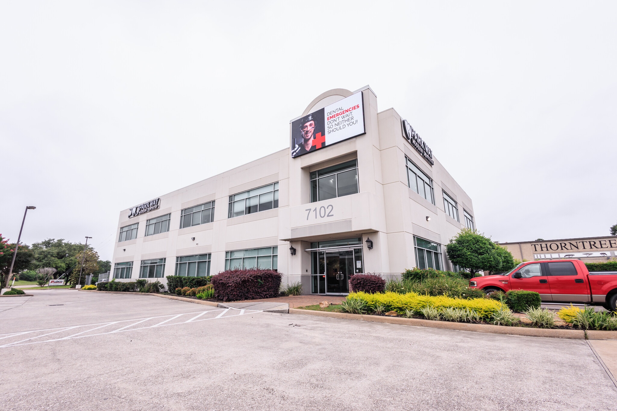 7102 W Sam Houston Pky N, Houston, TX à louer Photo de l’immeuble– Image 1 sur 12