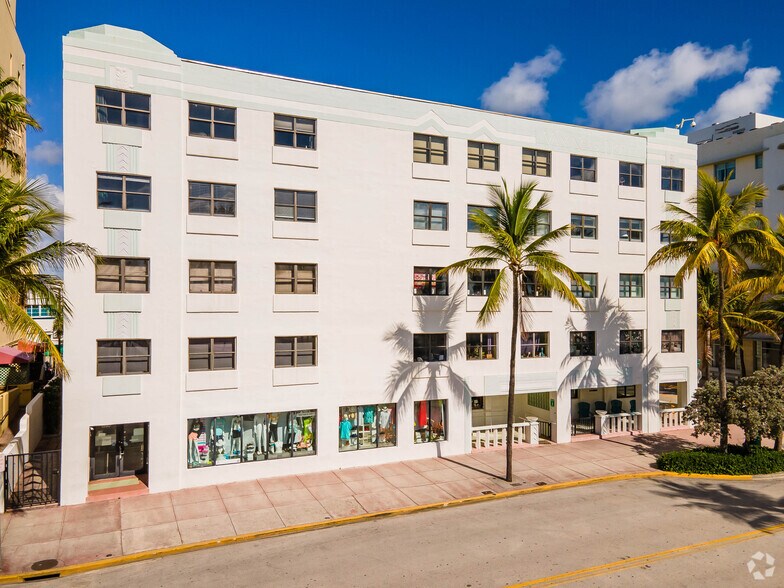 1390 Ocean Dr, Miami Beach, FL à vendre - Photo de l’immeuble – Image 2 sur 11