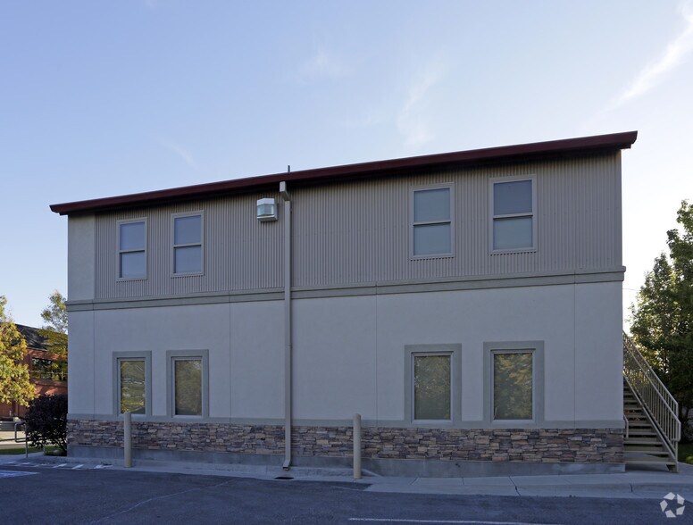 202 E 5900 S, Salt Lake City, UT à louer - Photo de l’immeuble – Image 2 sur 9