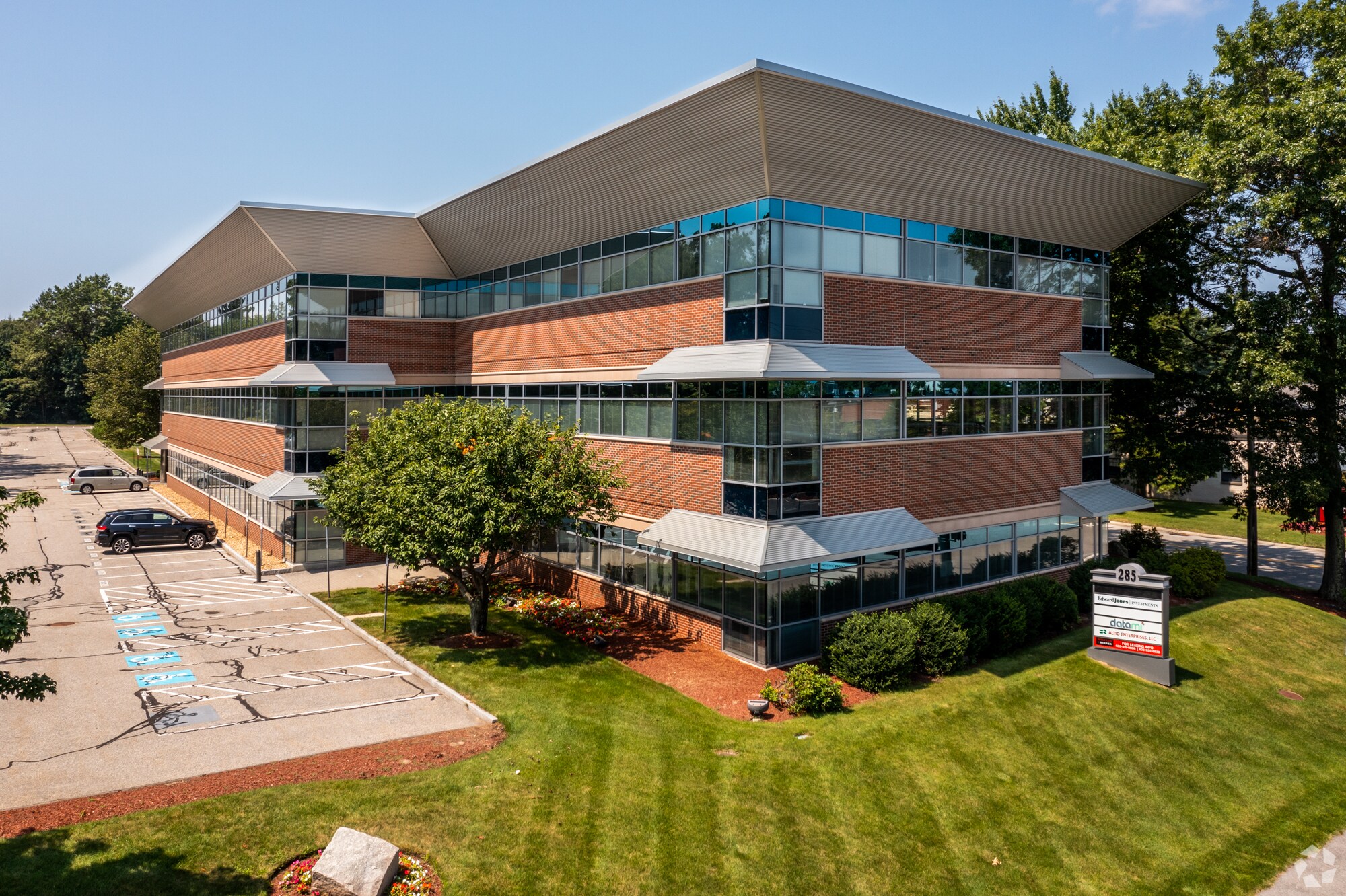 285 Billerica Rd, Chelmsford, MA à louer Photo principale– Image 1 sur 7