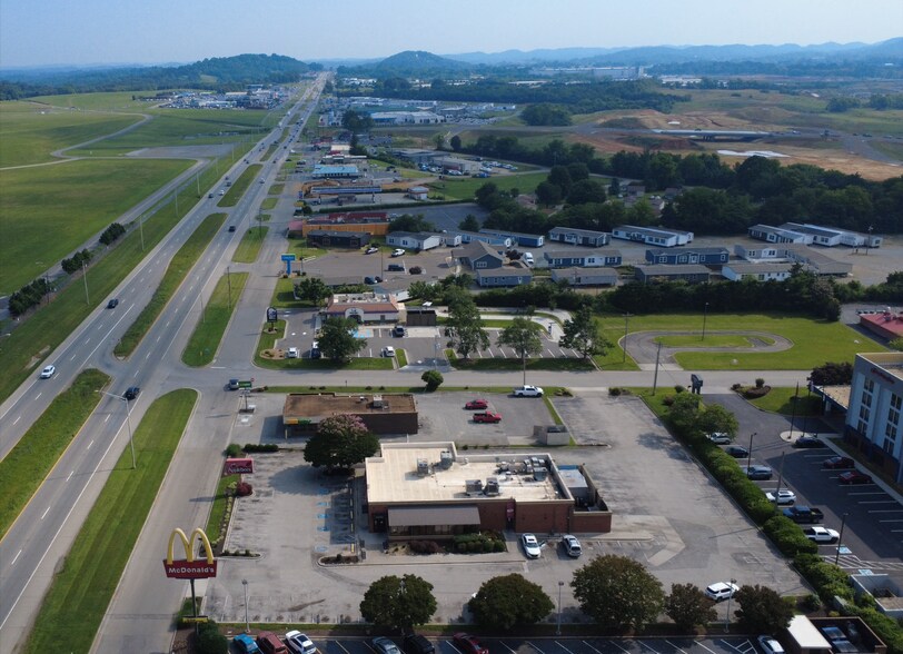 2580 Alcoa Hwy, Alcoa, TN à vendre - Photo de l’immeuble – Image 3 sur 13
