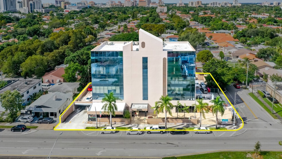 1800 SW 27th Ave, Miami, FL à vendre - Photo de l’immeuble – Image 3 sur 15