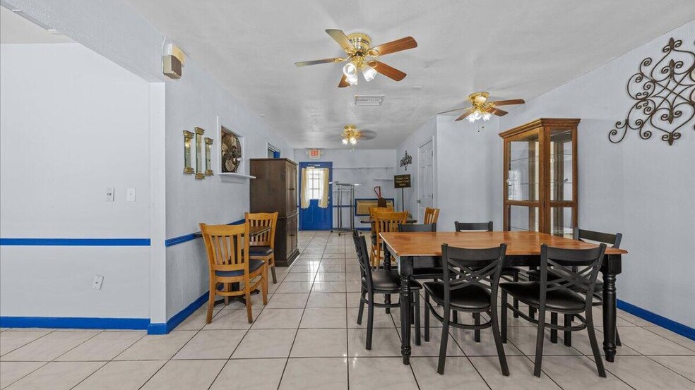 413 Elm St, Welaka, FL à vendre - Photo de l’immeuble – Image 3 sur 19