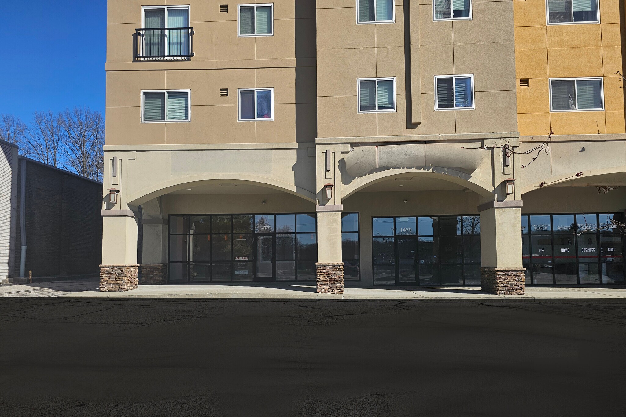 1477-1505 S Hawkins Ave, Akron, OH à louer Photo principale– Image 1 sur 8